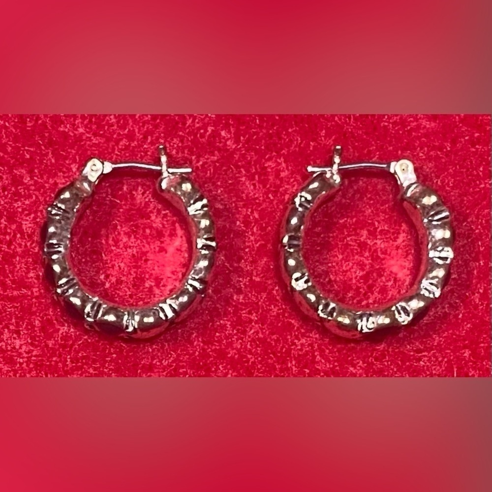 Earrings Silver Tone With Black Oval Accents New Pierced Latch Back Vintage - Picture 4 of 5